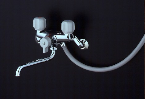 【倉庫整理】 TOTO 壁付きツーハンドル湯水混合水栓13 （JIS） T33BDS13　未使用品 ※注意有 品番・商品名検索 | TOTO:COM-ET [コメット] 建築専門家向けサイト